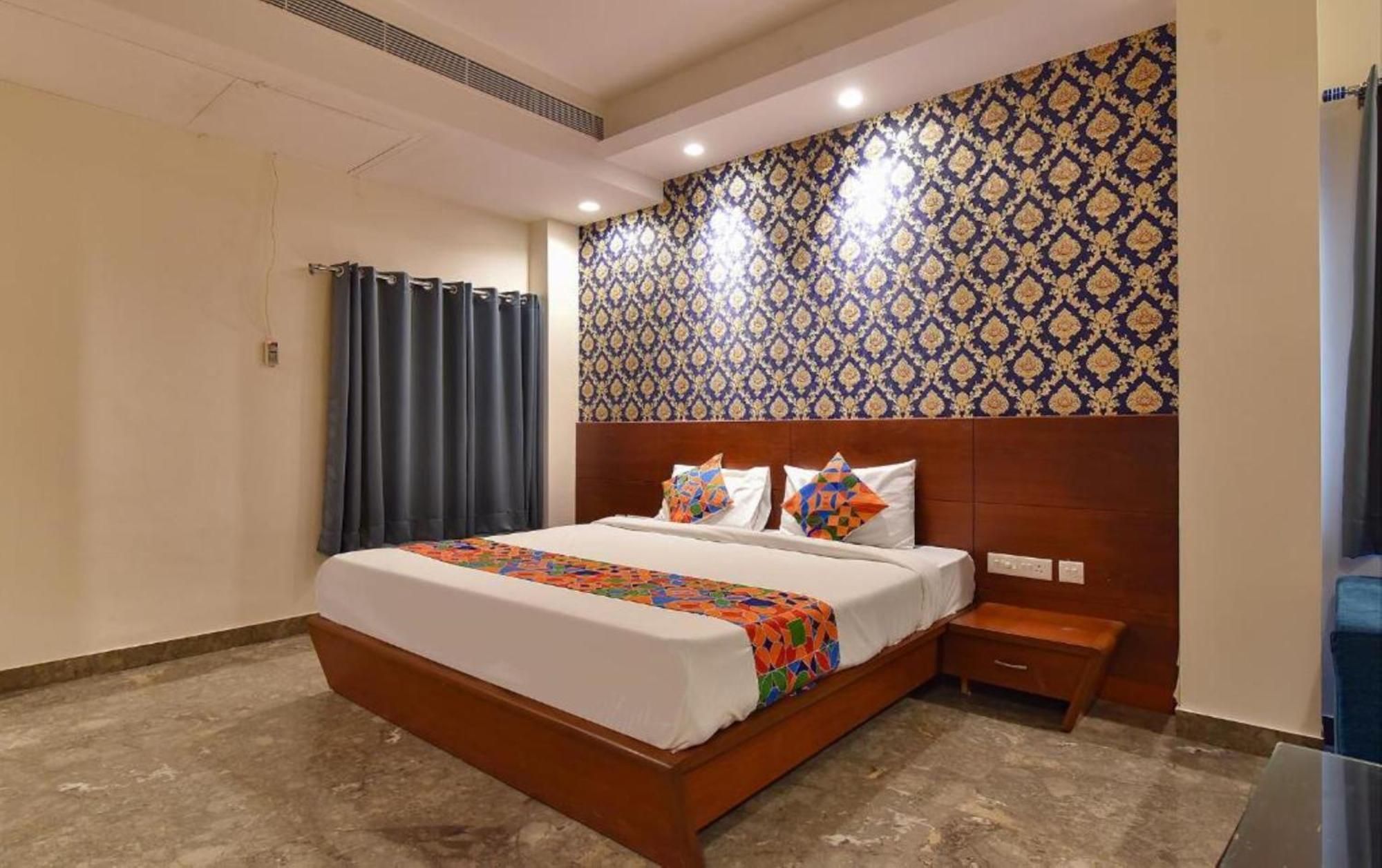Wind Palace Hotel Jaipur Exterior photo