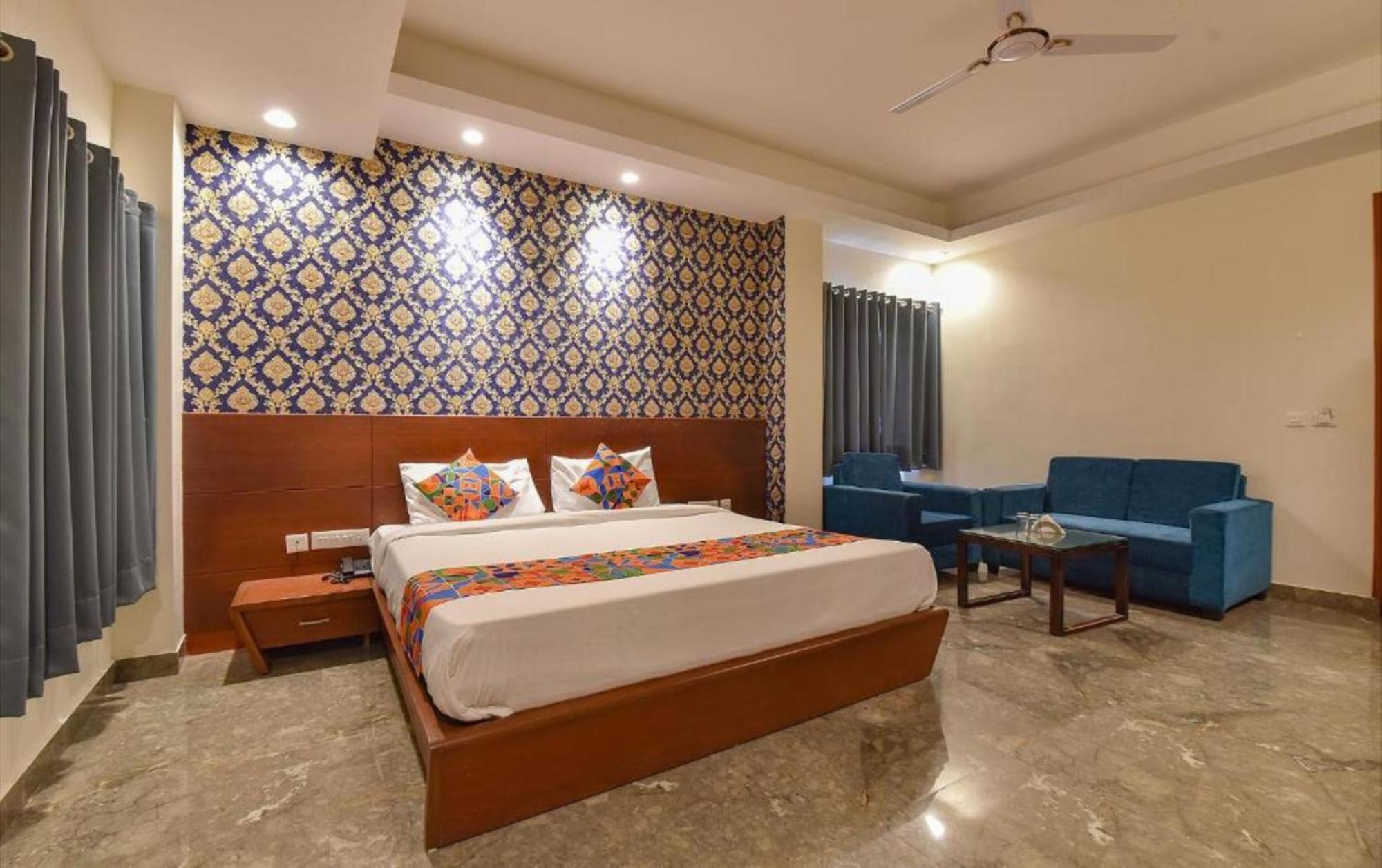 Wind Palace Hotel Jaipur Exterior photo