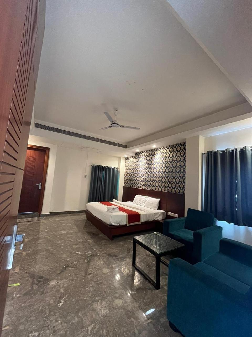 Wind Palace Hotel Jaipur Exterior photo